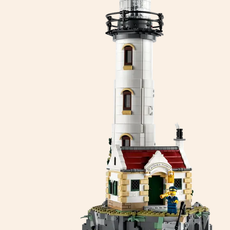 Motorized Lighthouse 21335