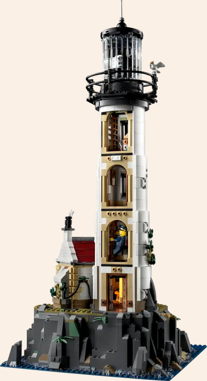 Motorized Lighthouse 21335